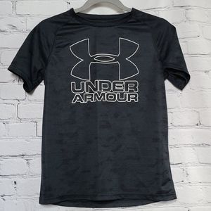 UA Boys Heat Gear XL Short Sleeved Shirt